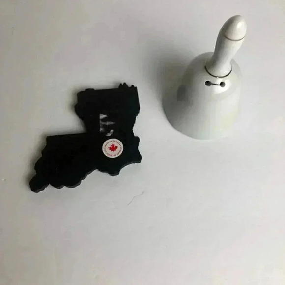The Louisiana Artwood State Magnet and bell - Picture 3 of 5